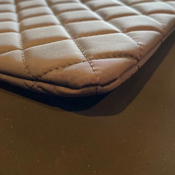 CHANEL Black Quilted Cosmetic Bag - Picture 12 of 16